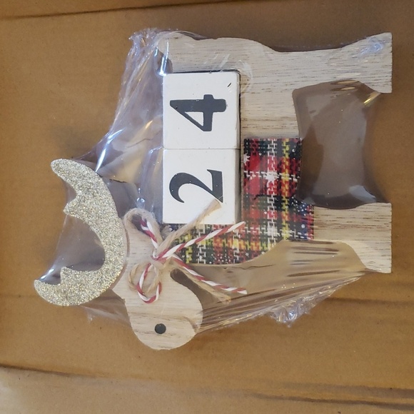 Oyaton Christmas Photo Frame and Reindeer Advent Calendar 2 Piece Set - Picture 2 of 9